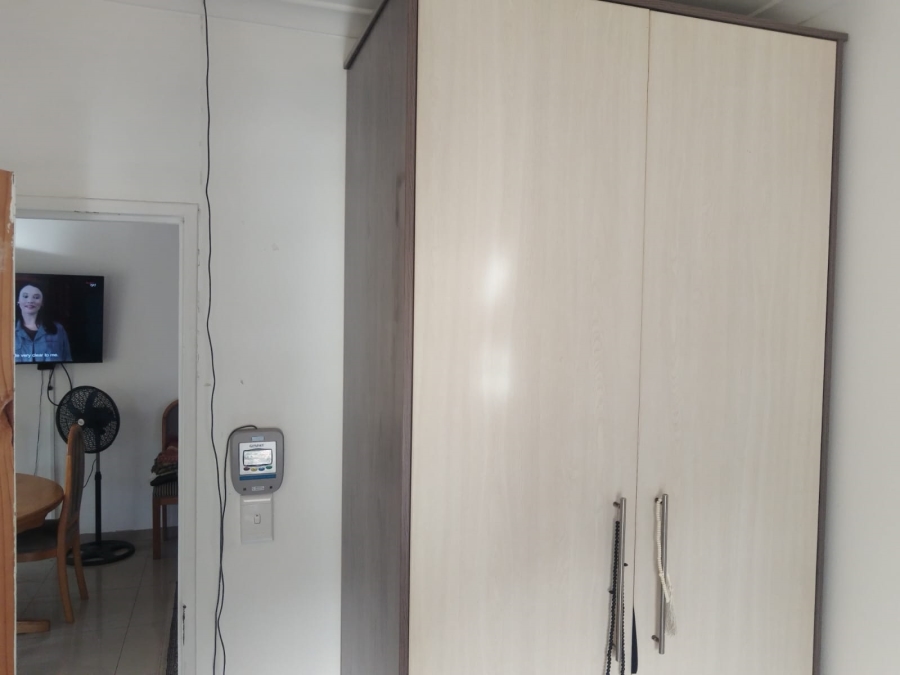 To Let 2 Bedroom Property for Rent in Muizenberg Western Cape